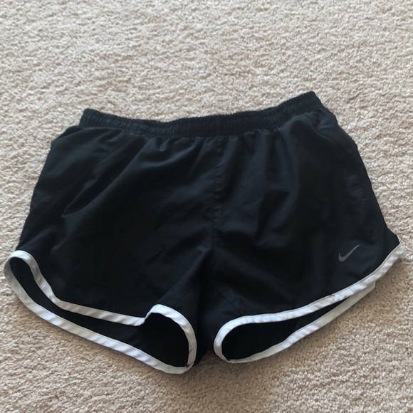Nike Pants - Women’s Nike shorts